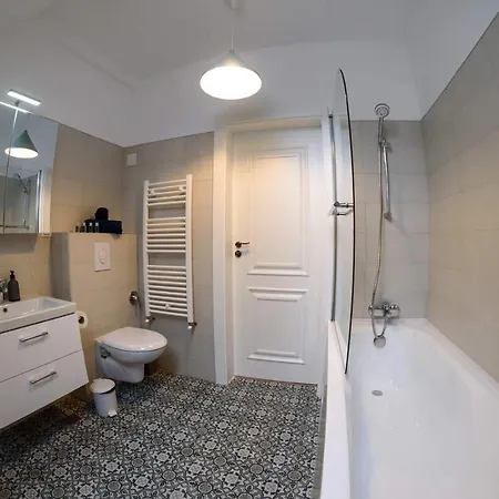Interbelic Vibe Apartment *