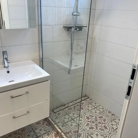 아파트 Interbelic Vibe